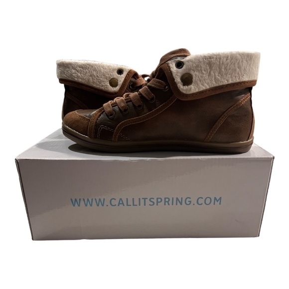 Call it Spring Urias Cognac Girls Size 6 Vegan Faux Fur Lined Lace Up Boots NIB - Picture 15 of 16